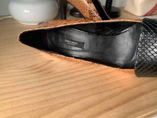 Zapato salon bicolor Zara