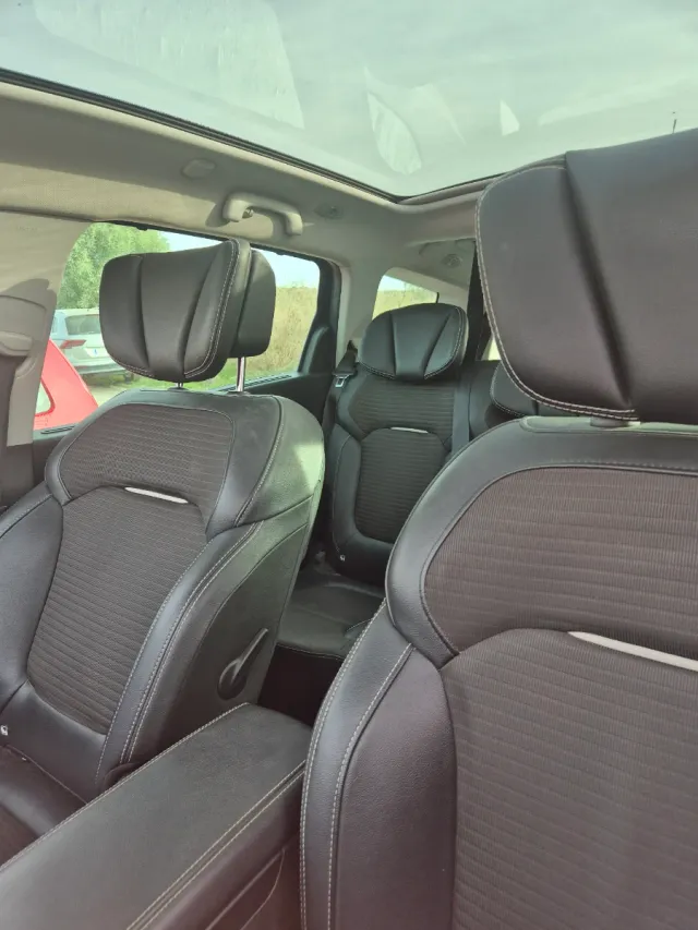 Renault Grand Scenic modelo de 2017