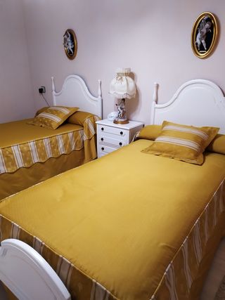 Se vende dos colchas 