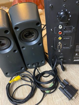 Altavoces home cinema 2.0 Logitech