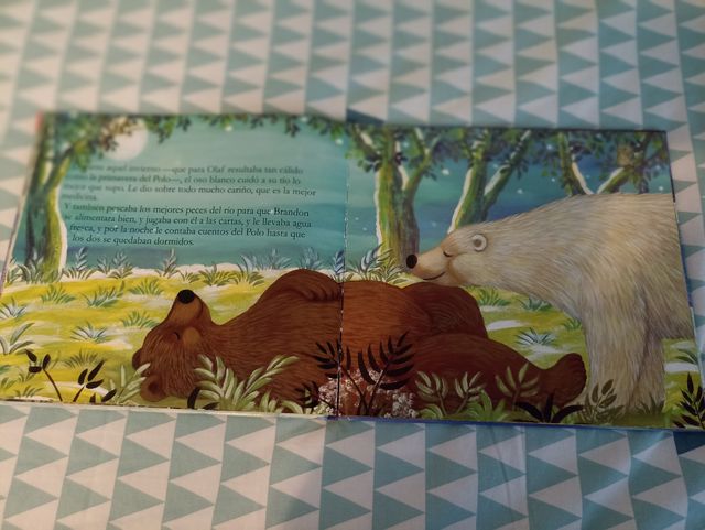 El oso y la solidaridad (Valores) (Spanish Edition)