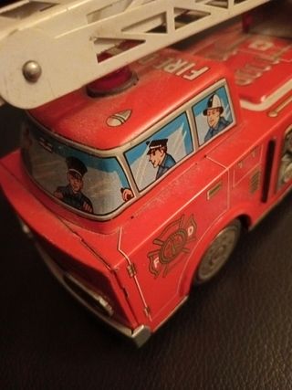 Juguete coche hojalata japones