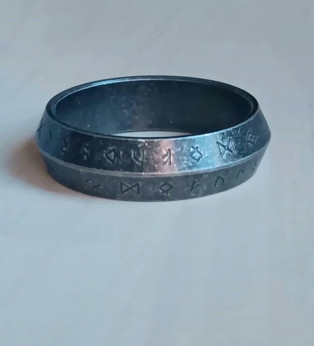 Anillo de Runas para vikingos