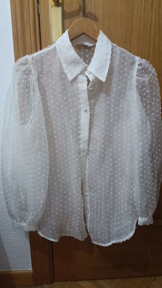 Blusa blanca plumetti stradivarius 