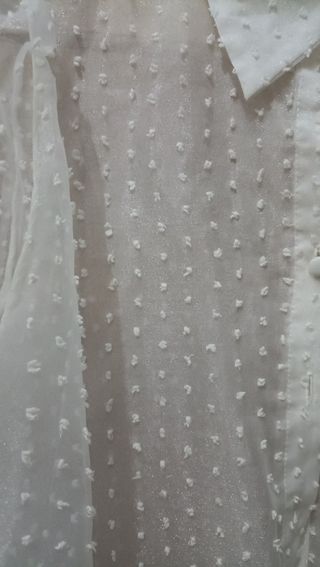 Blusa blanca plumetti stradivarius 