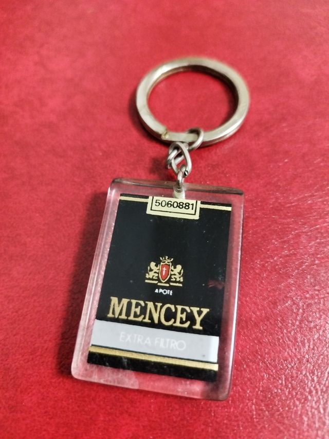 LLAVERO MARCA DE TABACO MENCEY