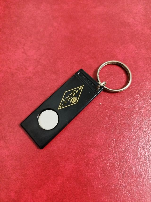 LLAVERO MARCA DE TABACO CARIBES