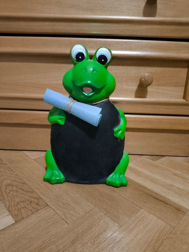 Pizarra hucha en forma de rana