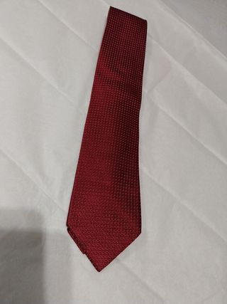 Corbata  firma Ermenegildo Zegna .