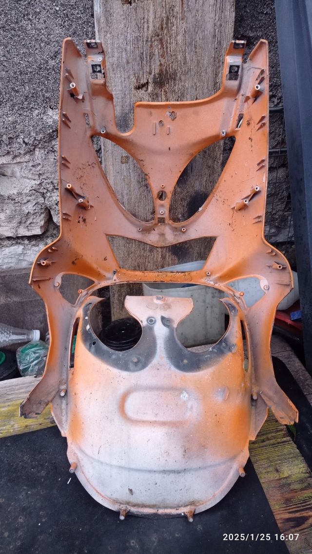 Ricambi Aprilia SR scudo riparazione