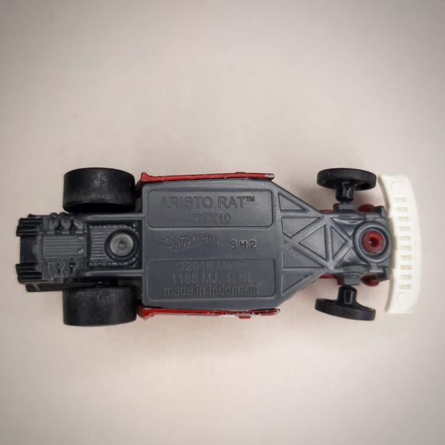 Mattel Hot Wheels Aristo Rat DTX10 1/64