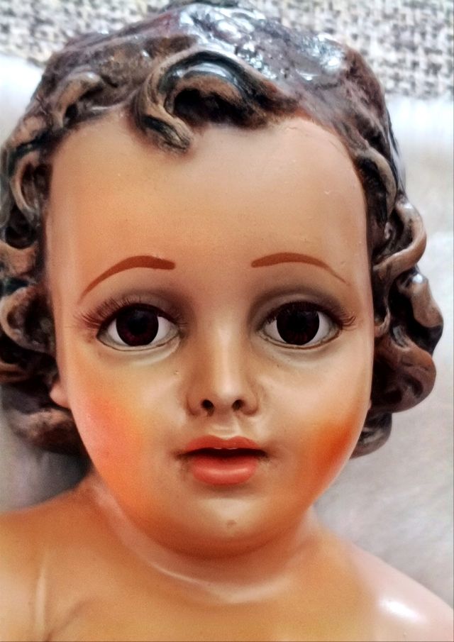 Gran figura de niño Jesús antiguo
