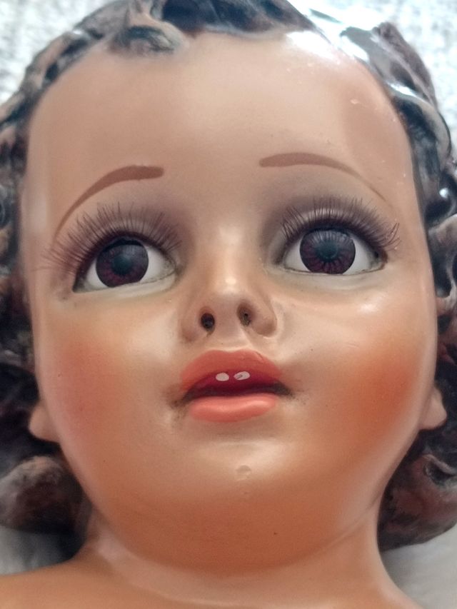 Gran figura de niño Jesús antiguo