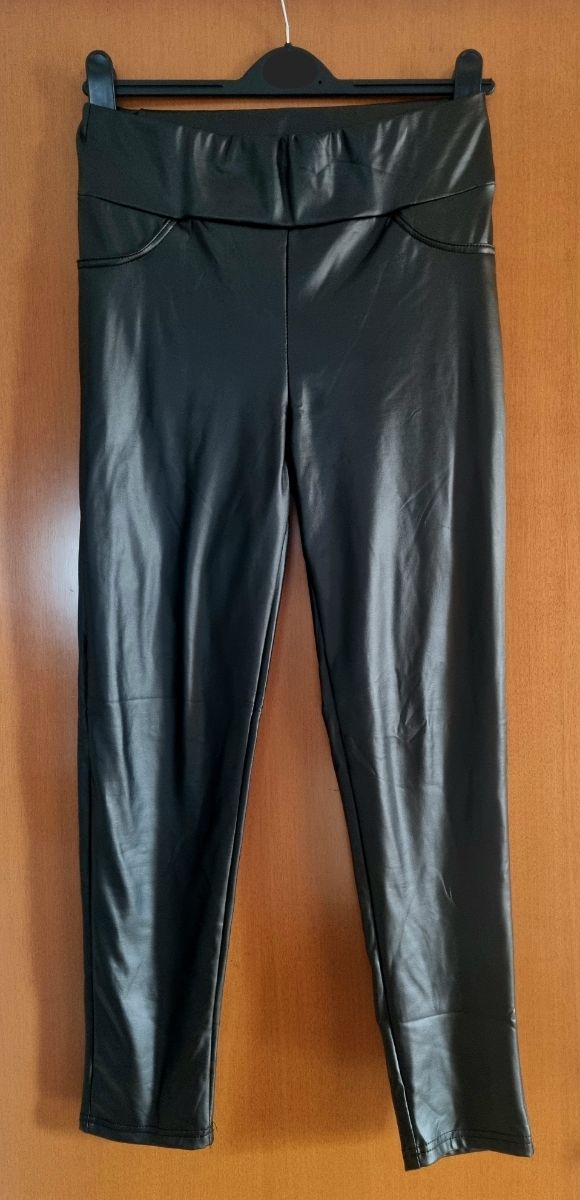 Pantaloni neri leggings ecopelle