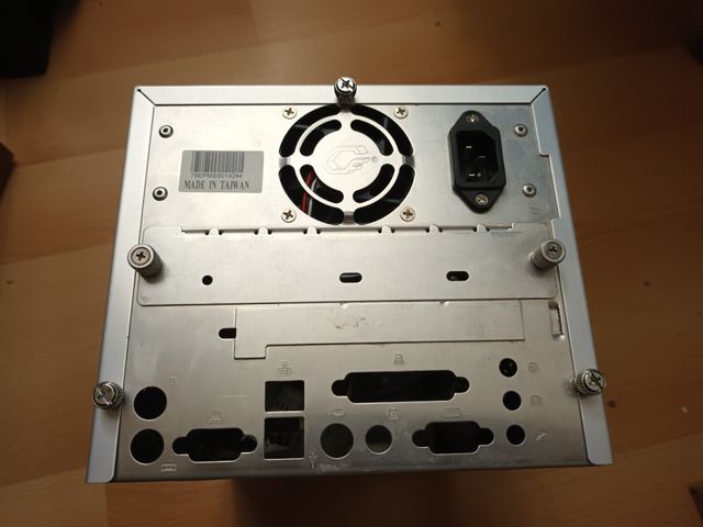 Mini torre placa micro ATX