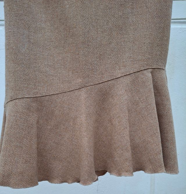 Falda T S. Medidas en descripción 