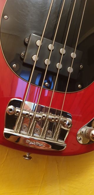 Bajo eléctrico Musicman StingRay.