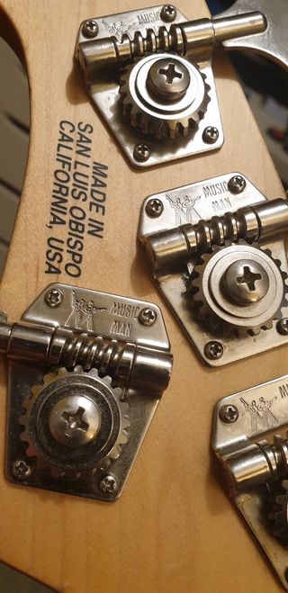 Bajo eléctrico Musicman StingRay.