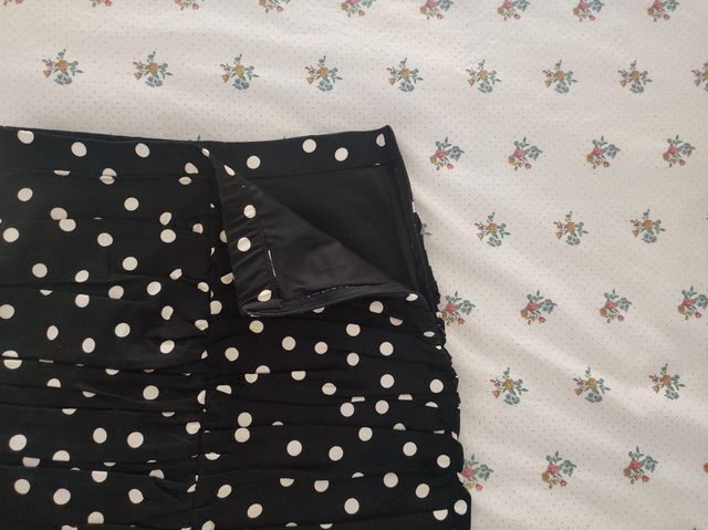 Minifalda negra con lunares