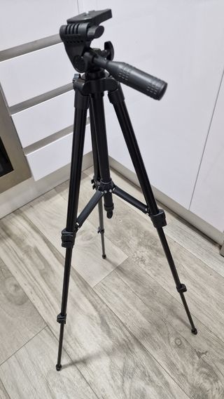 Trípode UEGOGO Q130