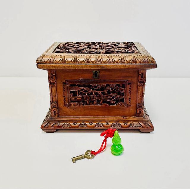 Cofanetto intagliato cinese