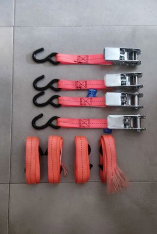 Correas de amarre. Cinchas