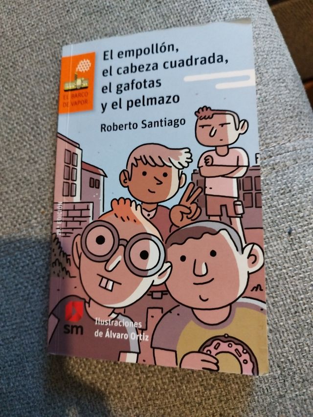 El empollón, el cabeza cuadrada, el gafotas y el pelmazo