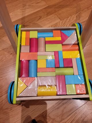 Carrito andador con bloques