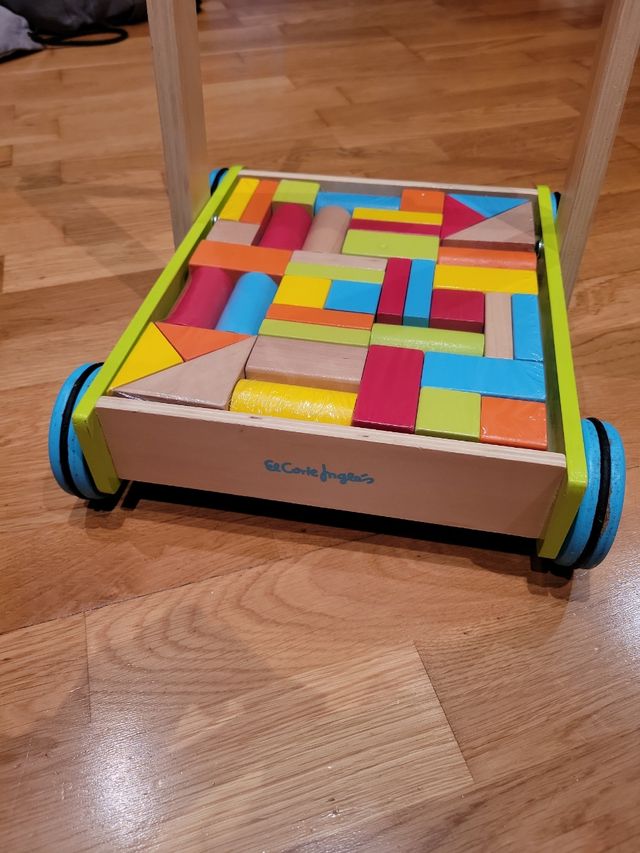 Carrito andador con bloques