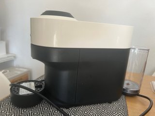 Cafetera Nespresso Vertuo Pop
