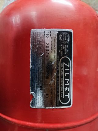 Vasos de expansión de caldera nuevos