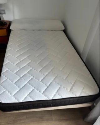 CAMA CON COLCHÓN de 90 cm MUELLES