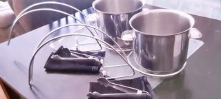 Cubitera con soporte para mesa