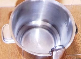 Cubitera con soporte para mesa