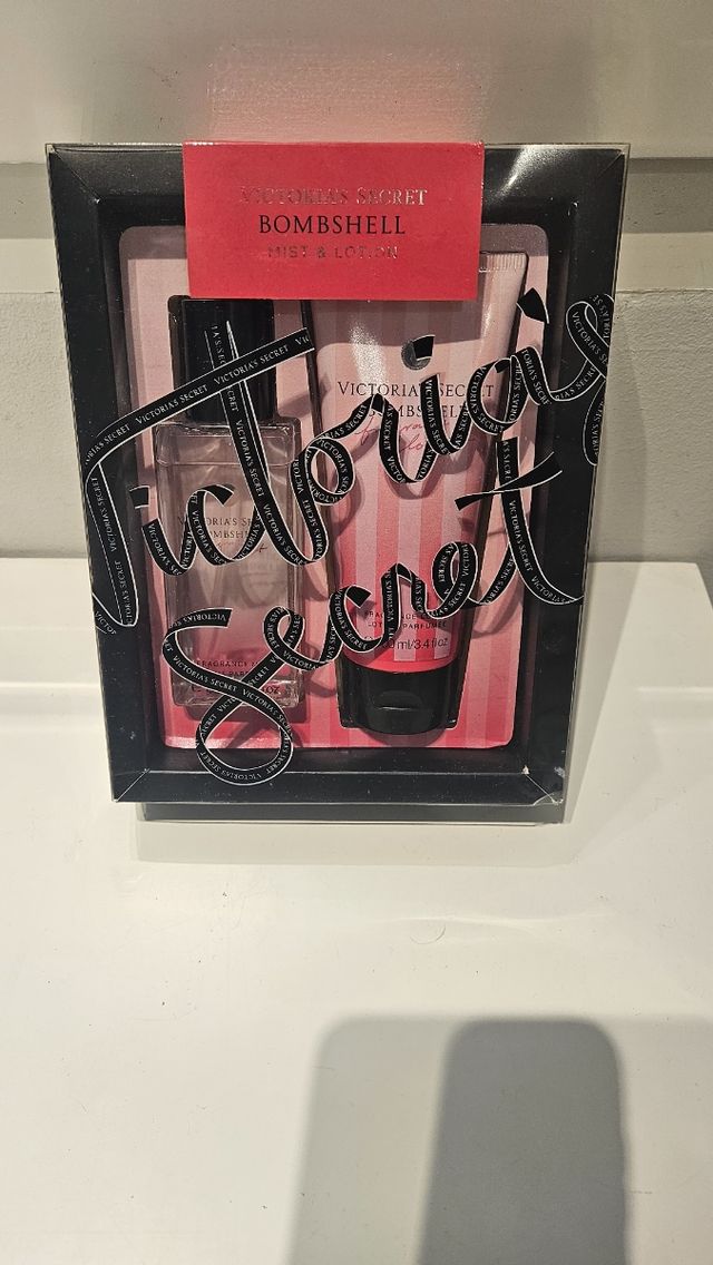 Estuche Victorias Secret Bombshell