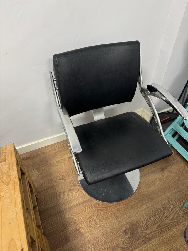 4 Sillas de peluqueria