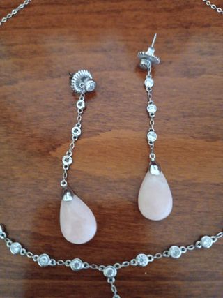 Collar y pendientes 
