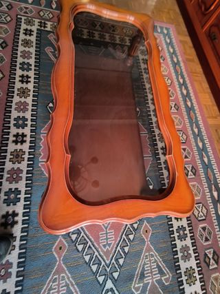 Mesa baja de salón. 