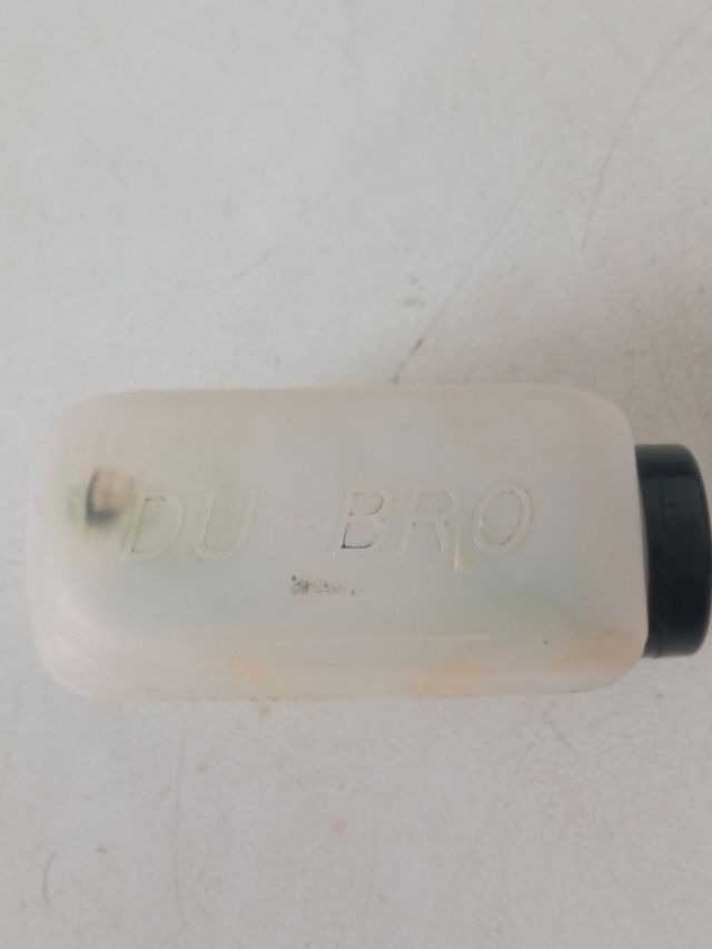 Depósito auxiliar para helicóptero rc