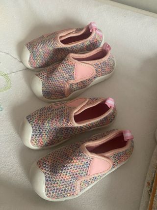 Zapatilla niña respetuosa