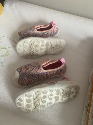 Zapatilla niña respetuosa