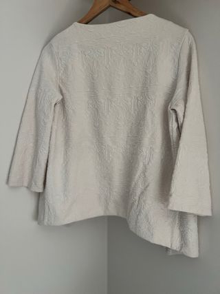 Chaqueta brocada crema