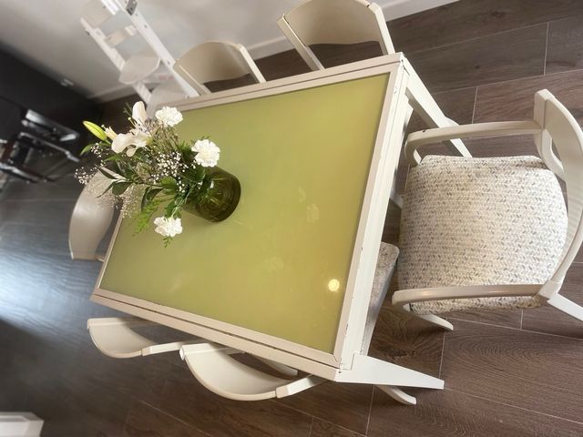 Mesa extensible comedor con sillas