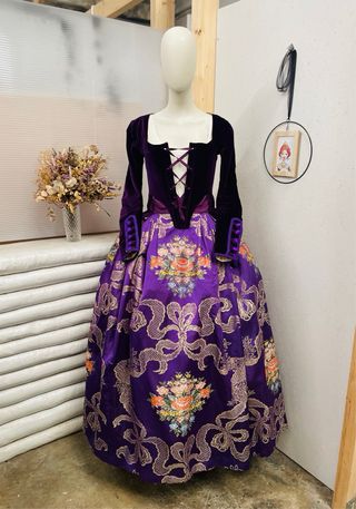 falda de fallera o alicantina morado nazareno