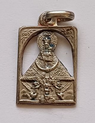 Medalla antigua Virgen con niño