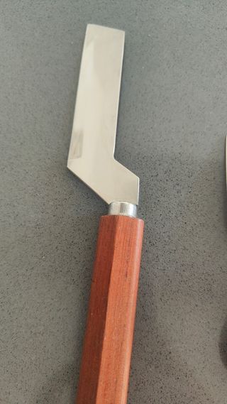 Set tre coltelli da formaggio