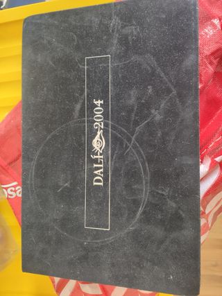 Cubiertos conmemorativos DALI 2004