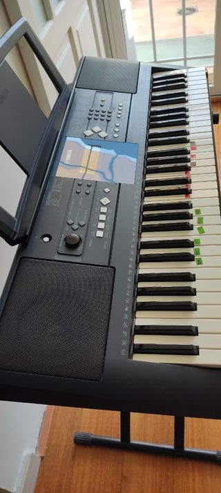 Teclado Yamaha PSR e333