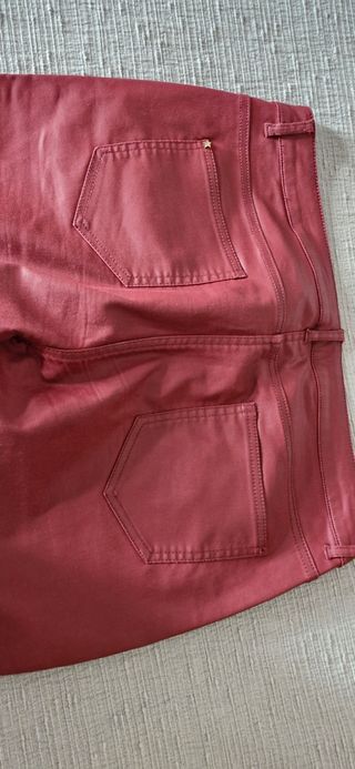 Pantalón burdeos