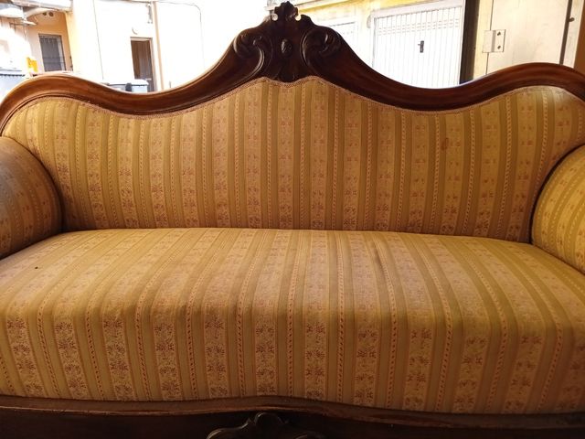 Divano antico, stile Luigi XVI